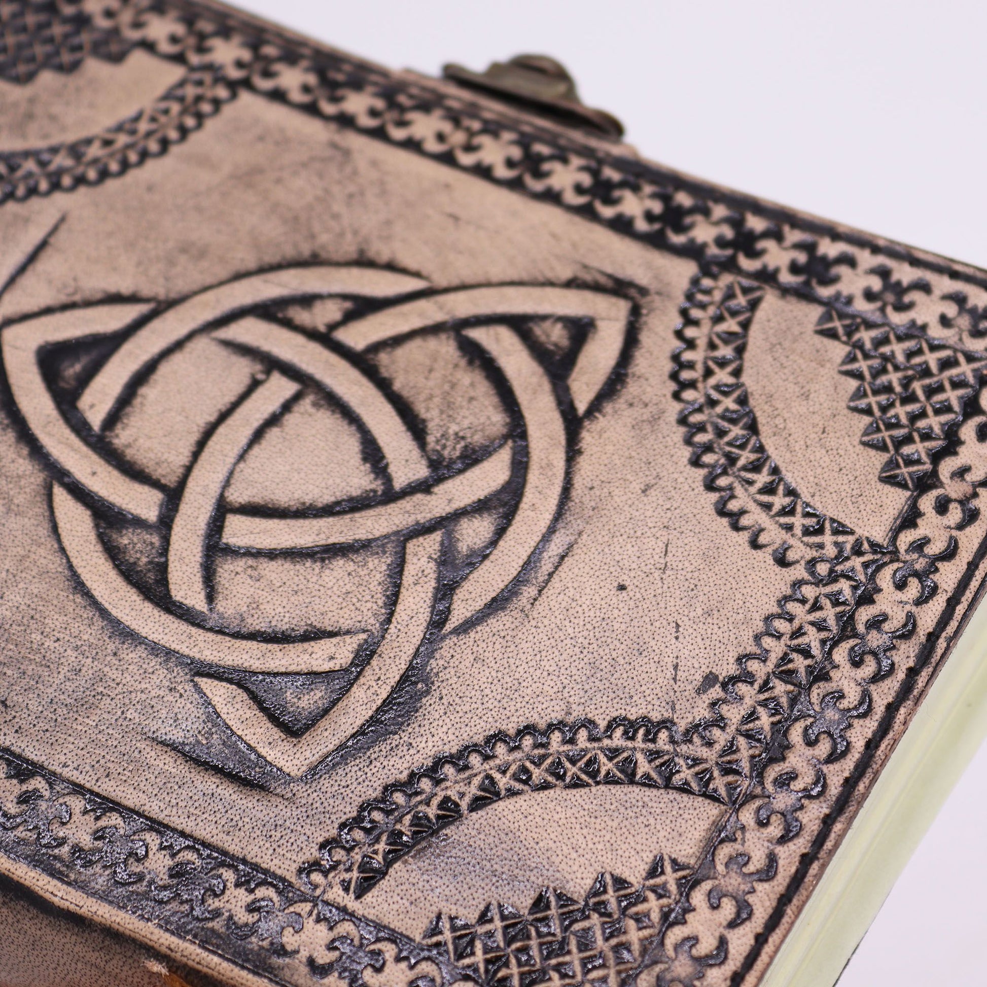 Esoteric Notebook – Circle Triquetra | Wisdom, Protection & Timeless Craft | 2